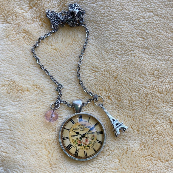 Roses de parfum Paris pendant with charms - Picture 4 of 6